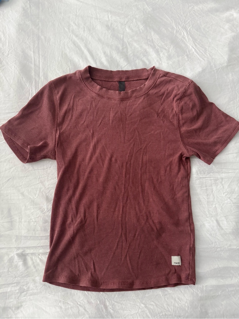 Vuori Pose Fitted Tee Rust